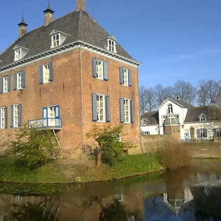 Kasteel Ophemert Bed & Breakfast