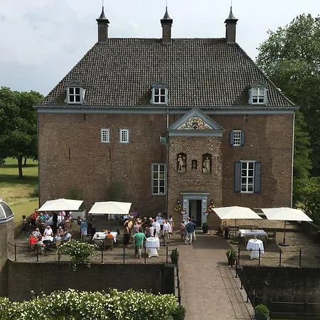 Kasteel Ophemert Bed & Breakfast Tiel