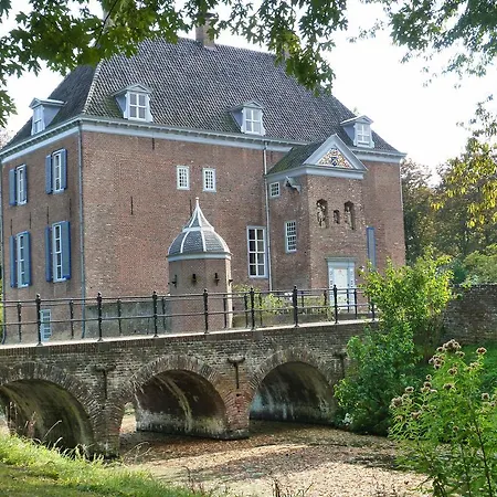 Bed & Breakfast Kasteel Ophemert