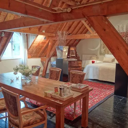 Bed & Breakfast Kasteel Ophemert Tiel