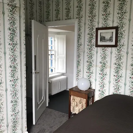 Bed & Breakfast Kasteel Ophemert