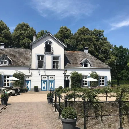 Kasteel Ophemert Bed & Breakfast Tiel