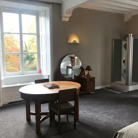 Bed & Breakfast Kasteel Ophemert