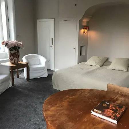 Bed & Breakfast Kasteel Ophemert 3*